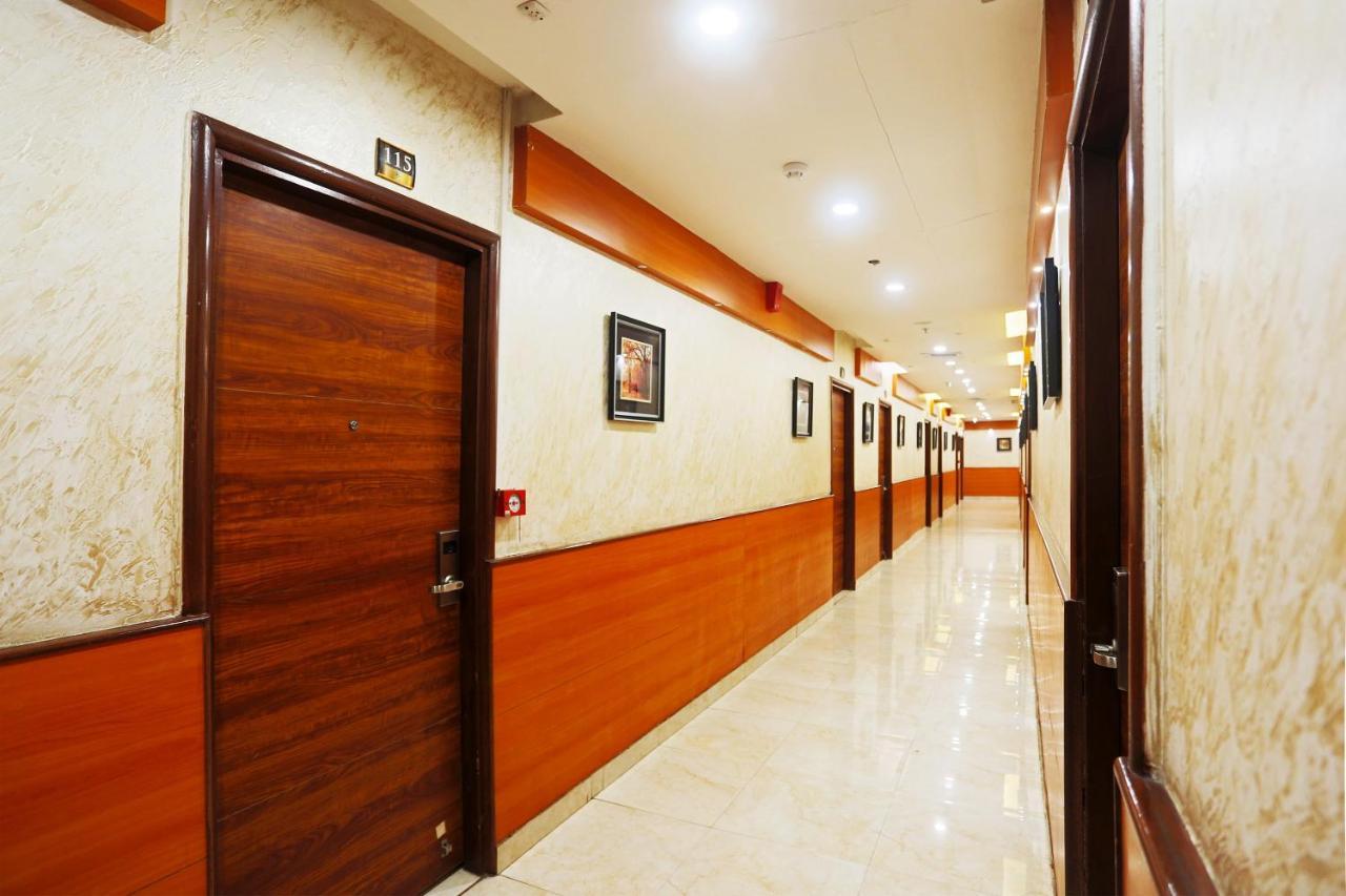 فندق Capital O Green Palms Near Jhilmil Metro Station نيودلهي المظهر الخارجي الصورة
