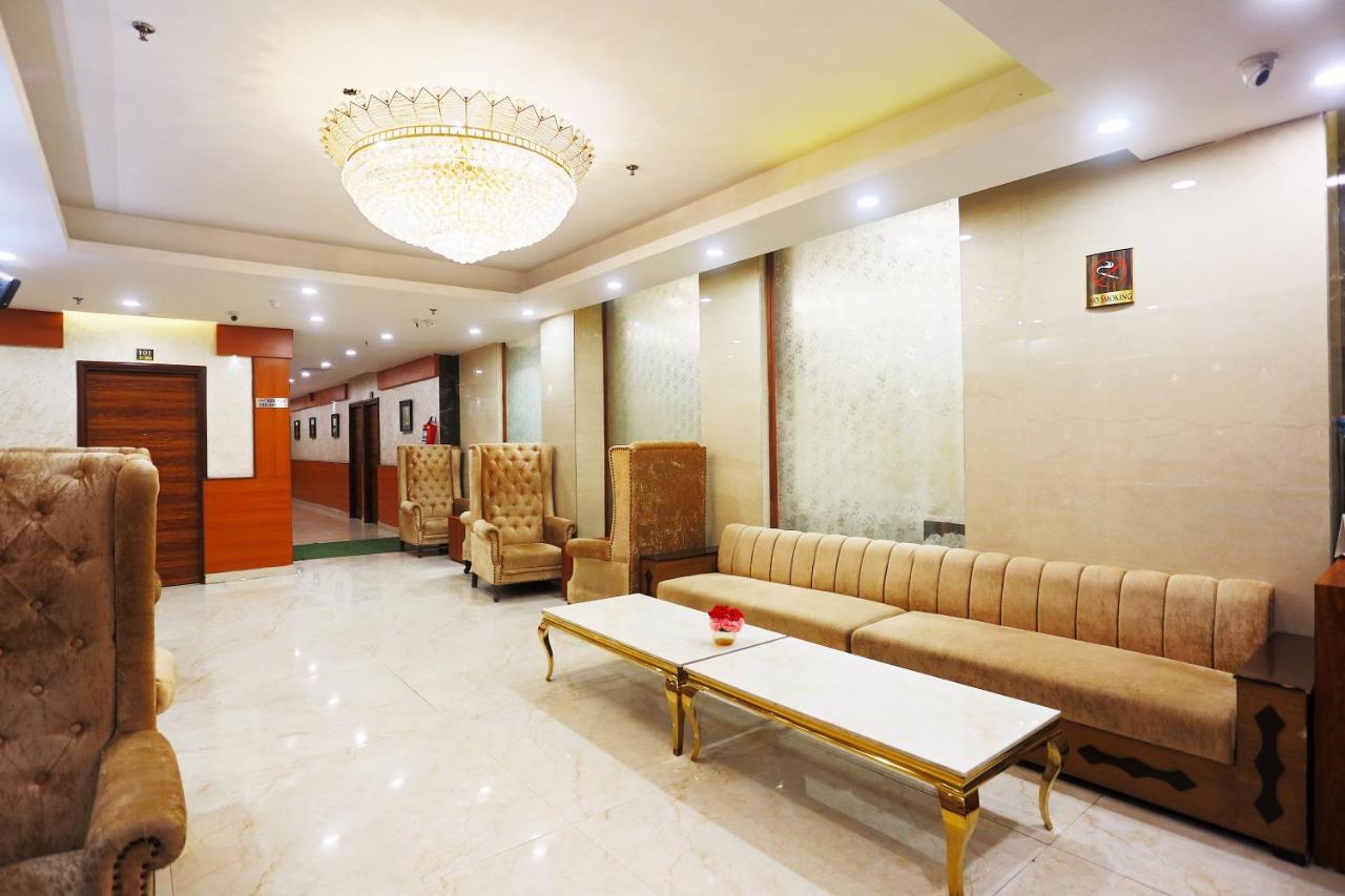 فندق Capital O Green Palms Near Jhilmil Metro Station نيودلهي المظهر الخارجي الصورة